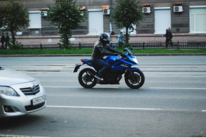 Yadi Holdings: рекордный рост прибыли на фоне спроса на экотранспорт